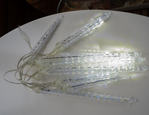 Светодиодная электрогирлянда "Тающие сосульки" фактурные КАСКАД, 100 LED ламп, 1,8м, 10 сосулек (31/17см), прозрачный провод, уличная, SNOWHOUSE фото 3